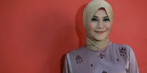 FOTO: Zaskia Mecca Bawa Pulang Baby Bhai, Sudah Cantik 