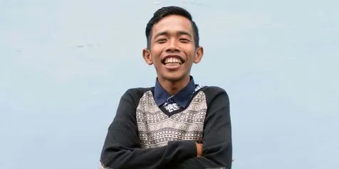 Gaji Pertama Dede Sunandar Sebelum Jadi Artis Terkenal Jadi Ob Dibayar Rp 13 500 Per Hari Kapanlagi Com