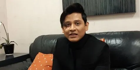 Uya Kuya Menjadi Host Reality Show Garis Tangan Antv Begini Tampilannya Tabloidbintang Com Line Today