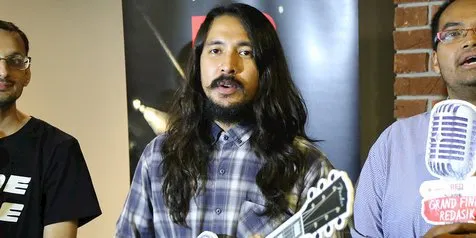 Hanya Berselang Satu Hari Setelah Bebas, Ello Langsung Manggung!
