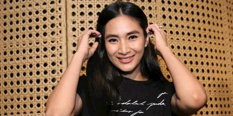 Happy Salma: Wanita dengan Pemikiran Melesat Menembus Jaman adalah Kartini