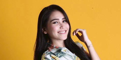 Hari H Lebaran, Ayu Ting Ting Malah Keliling Bioskop 