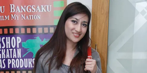 Helmalia Putri Penasaran Twitter SBY - KapanLagi.com