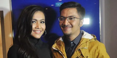 Ibu Denada Berikan Restu Putrinya Nikah Dengan Ihsan Tarore Kapanlagi Com