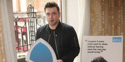 Ingat Mark Westlife Si Penjual Crepes? Kini Namanya Jadi 