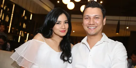 Hasil gambar untuk titi kamal dan christian sugiono