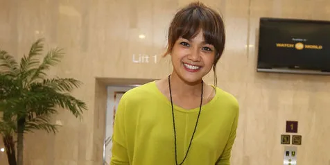 Jadwal Padat, Nirina Zubir Ngaku Selalu Kangen Anak di Rumah
