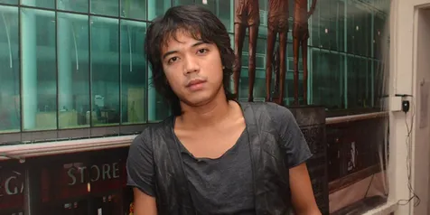 Jajal Solo Karir, Zian Zigaz Rilis 'Taubat' - KapanLagi.com