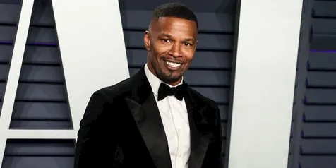 Jamie Foxx Bantah Tuduhan Selingkuh & Pacaran dengan Sela Vave