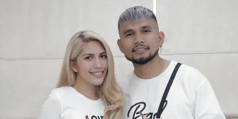 Jelang Menikah, Roy Ricardo dan Sang Kekasih Jalani Rangkaian Treatment
