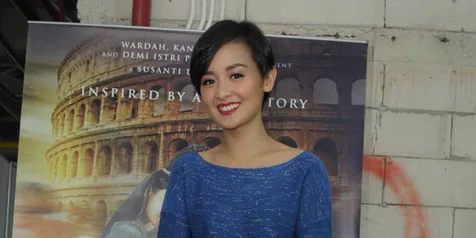 Joanna seing marahi suami gara-gara handuk / KapanLagi® - Bayu Herdianto