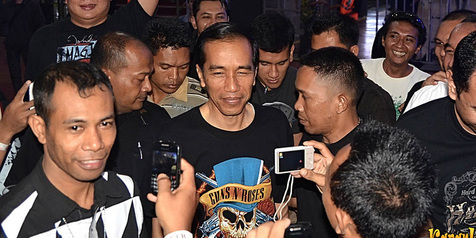 Jokowi Pun Tampil Metal Di Konser Guns N Roses - KapanLagi.com