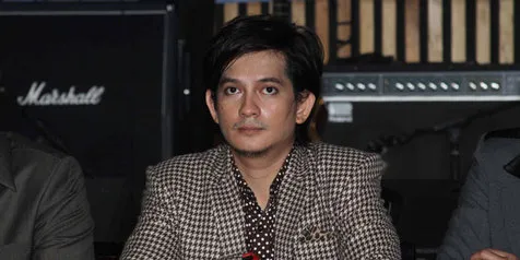 Jupiter Fourtissimo, Kisah 5 Tahun Akui Gay