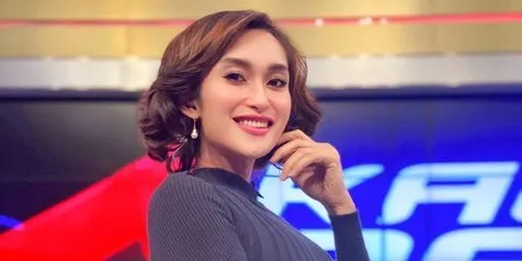 Karra Syam Sportscaster Cantik dan Seksi Penyuka Sepakbola, Pernah Pingsan di Lapangan