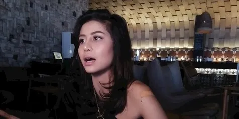 Keluar Dari Takis Entertainment, Ini Alasan Awkarin Bikin Management Sendiri