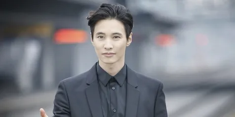 Kemunculan Perdana Won Bin Setelah Kelahiran Anak Pertama