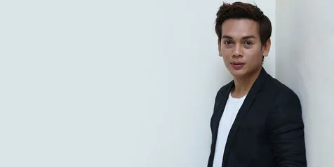 Kenalan Di Pameran Kasur, Penyanyi Ini Ajak 'Kencan' Model 