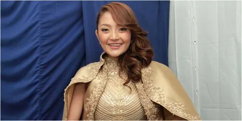 Keren Lagi Syantik Milik Siti Badriah Tembus 444 Juta Viewers Di Youtube Kapanlagi Com