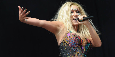 Kesha: Aku Menulis Lagu Dengan Telanjang!