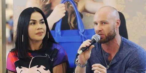 Komentar Tyson Soal Kaki Melanie Ricardo