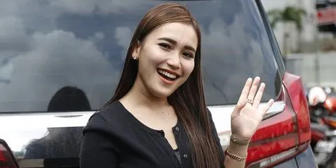Konsernya Ditunda Karena Virus Corona, Ayu Ting Ting: Enggak Apa-apa Buat Kebaikan Bersama