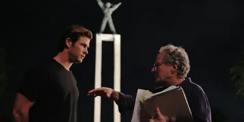 Kota Jakarta Hadir di Trailer Film Terbaru Chris Hemsworth!
