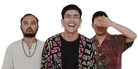Lagi Galau? 6 Rekomendasi Lagu Indie Dari Fourtwnty Ini Bisa Nemenin Senja Sendumu