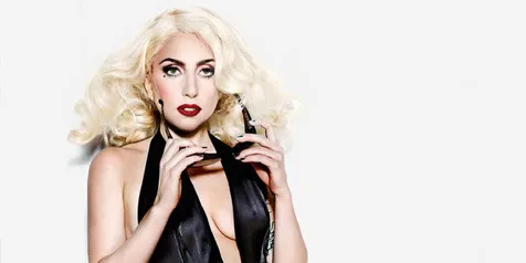 Lagi, Lady Gaga Pose Tanpa Busana di Majalah V