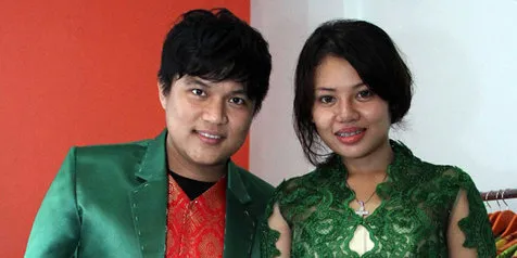 Lamaran, Posan Cari Pakaian Dalam Untuk Calon Istri