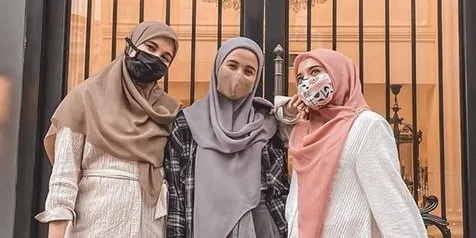 Laudya Cynthia Bella Beli Furniture Bareng Zaskia dan Shireen Sungkar, Mak-Mak Belanja!