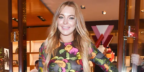 Lindsay Lohan Mendadak Hapus Semua Foto di Instagram, Ada Apa?