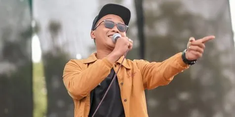 Lirik & Chord 'Yowis' Beserta Arti Bahasa Indonesia, Ciptaan Hendra Kumbara - Trending YouTube