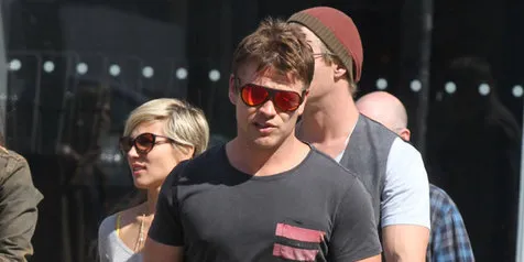 Luke Hemsworth Akan Bintangi 'KILL ME THREE TIMES'