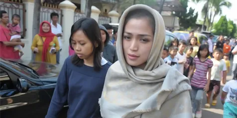 Makam Olga Bercahaya, Jessica Iskandar Ingin Ziarah