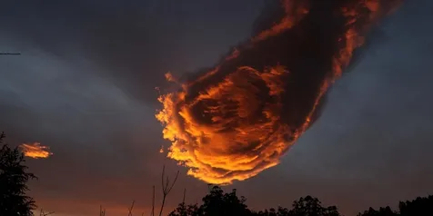 Matahari Tenggelam, Mendadak Bola Api Muncul di Langit Australia