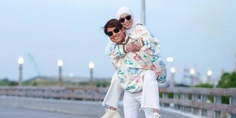 Mau Tahu Lebih Banyak Soal Hubungan Lesti dan Rizky Billar? Yuk Tonton Cerita Lengkapnya di POLES Hari Ini
