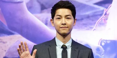 Member Girlgroup Ini Naksir Song Joong Ki Sejak 6 Tahun Lalu
