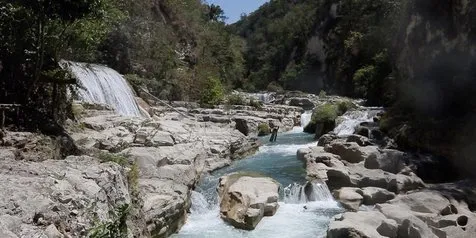 Mengintip Indahnya Air Terjun Tanggedu, Grand Canyon Alami di Sumba Timur