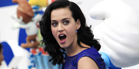 Merasa Karir Terbantu, Katy Perry Belikan Mobil Untuk Asistennya