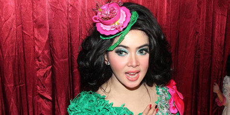 Model Baru Rambut  Syahrini  Terinspirasi Jackie Onassis 