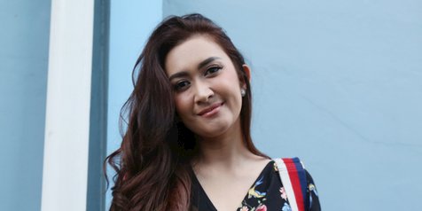 Nafa Urbach Turuti Permintaan Anak Untuk Berpelukan Dengan 