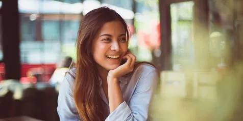Nggak Cuma Skincare Routine, 4 Lifehack Ini Bisa Bikin Kulit Wajah Jadi Lebih Sehat Terawat