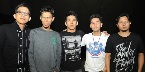 NOAH Grup Band Paling Ngetop SCTV Awards 2012 - KapanLagi.com