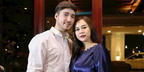 Pakai 4 Bahasa di Rumah, Suami Aura Kasih Kini Doyan Petai dan Sambal