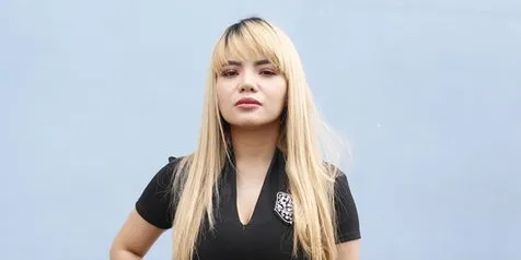 Pakai Hijab Saat Ramadan dan Kini Tampil Seksi, Dinar Candy Berikan Klarifikasi