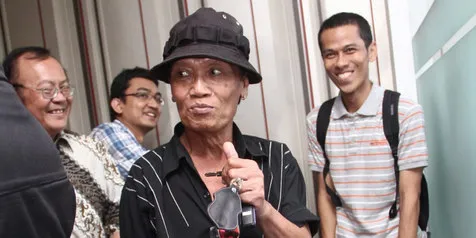 Gaya transgender Tessy dianggap Farhat sebuah kesalahan besar / KapanLagi®