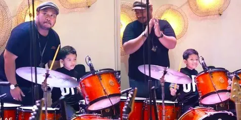 Perform Drum Pertama Kali, Ini 8 Potret Arsya Anak Ashanty dan Anang Hermansyah yang Aksinya Bikin Bangga - Buktikan Juga Jago Bermusik