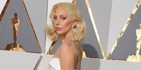 Pernah Diperkosa, Lady Gaga Tak Berani Bilang ke Keluarga