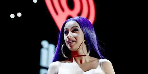 Perpisahan yang Cukup Mengejutkan, Ini Alasan Cardi B - Offset
