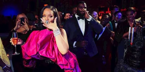 Pesta Ultah Rihanna, Minumannya Seharga 40 Juta Per Botol